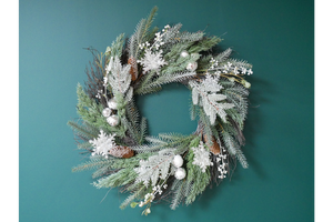 Artificial Frosty Wreath