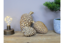Load image into Gallery viewer, Set Of Three Pinecones