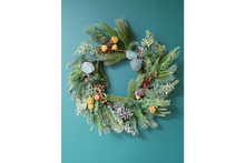 Load image into Gallery viewer, Festive Christmas wreath