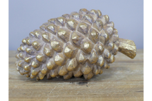 Load image into Gallery viewer, Set Of Three Pinecones