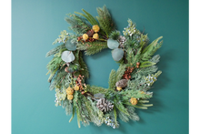 Load image into Gallery viewer, Festive Christmas wreath