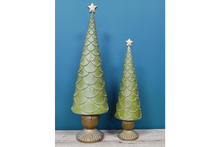 Load image into Gallery viewer, Vintage style Christmas Tree