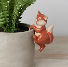 Load image into Gallery viewer, Brown Fox Pot Hanger, 11cm
