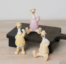Load image into Gallery viewer, Pink Sittining Duck, 11cm
