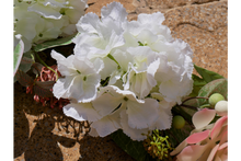 Load image into Gallery viewer, Floral garland